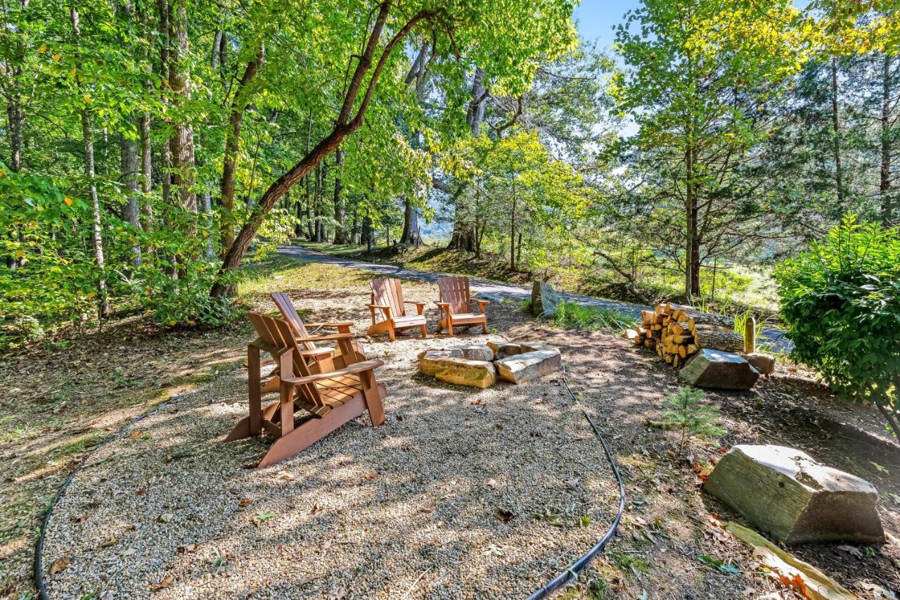 2 Bed 2 Bath Vacation Home In Whittier Exterior photo
